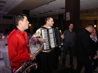 Holiday Inn, párty Donghee