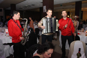 Holiday Inn, párty Donghee